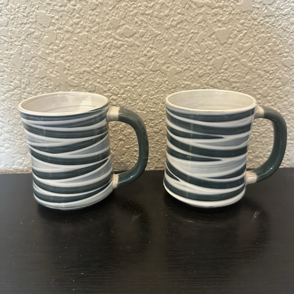 Vintage Green White‎ Swirl Ceramic Mugs Made in Japan Set Of Two /pair